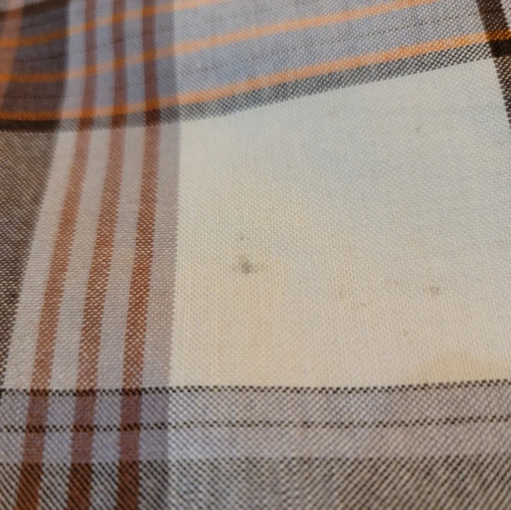 BUZZ 83 Men's Plaid Bermuda Shorts‎